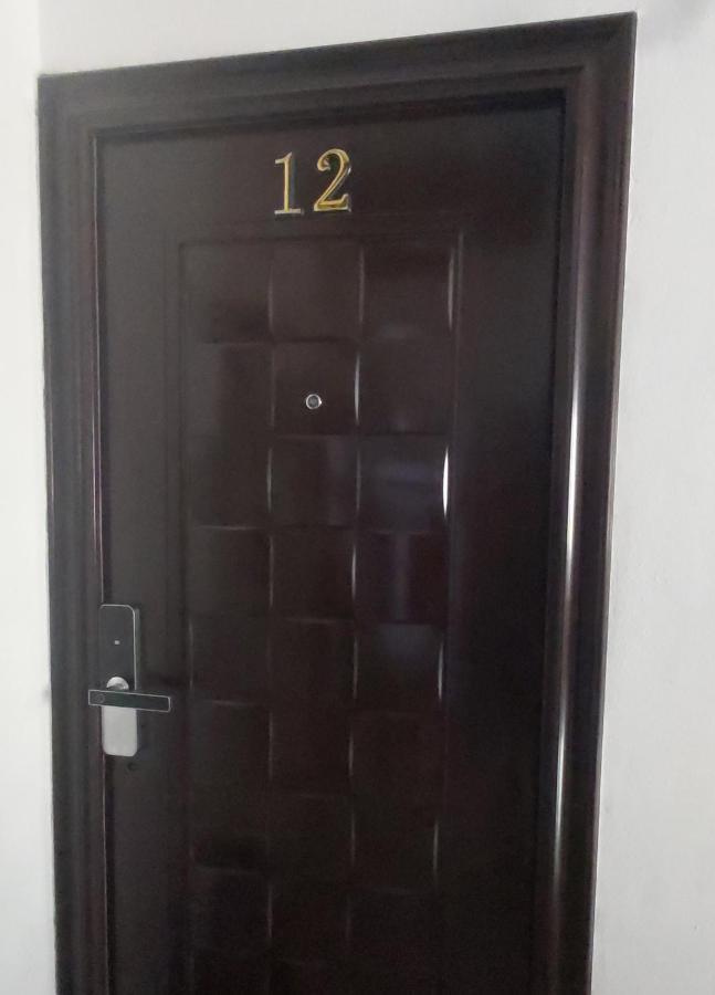 Studio Elisa Apartment Caransebeş Exterior foto