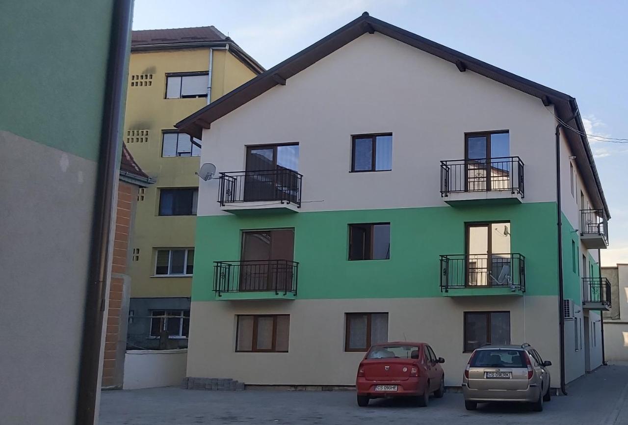 Studio Elisa Apartment Caransebeş Exterior foto